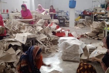 エコバッグ製造の様子