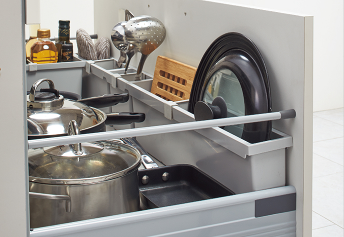 加熱機器下収納