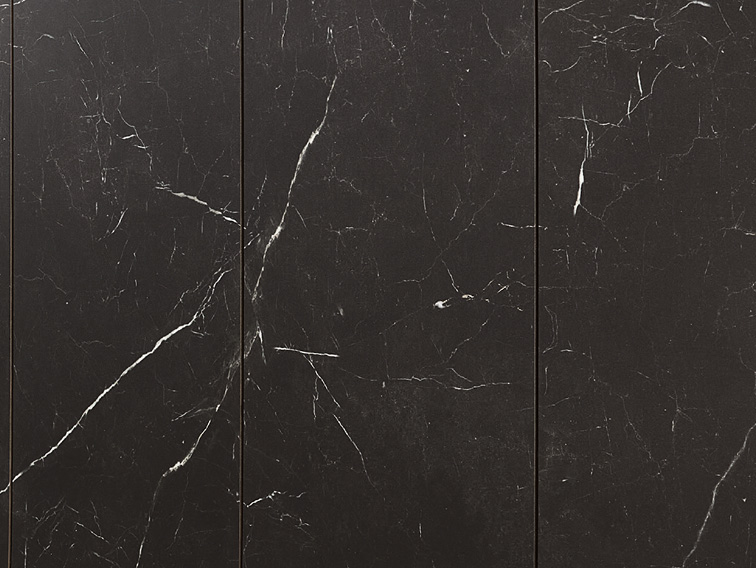 石目デザインのワークトップ×扉