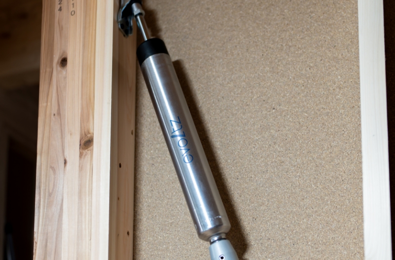 ダンパー（制震部材）