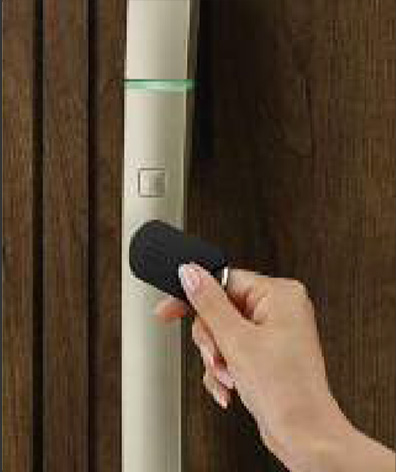 タグキーを近づけて