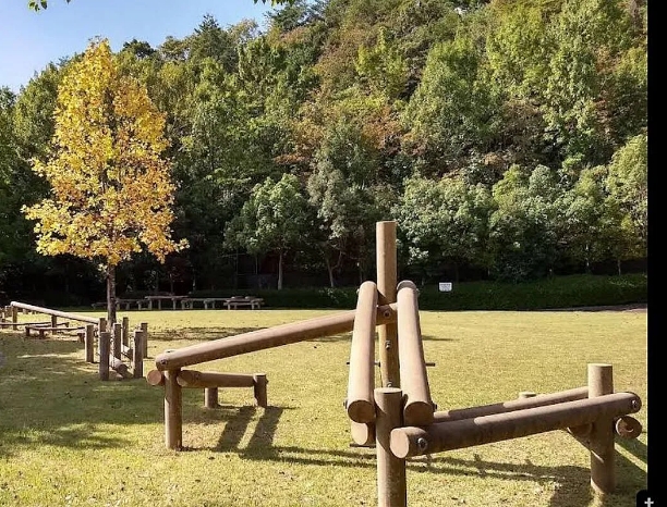 モクレン公園