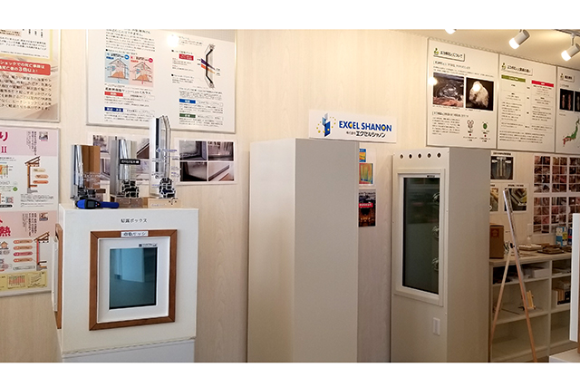 ヤマト住建 住まいのギャラリー高崎店 体感コーナー 樹脂サッシの断熱性、遮音性、結露体感実験コーナー 住まいのギャラリー高崎店