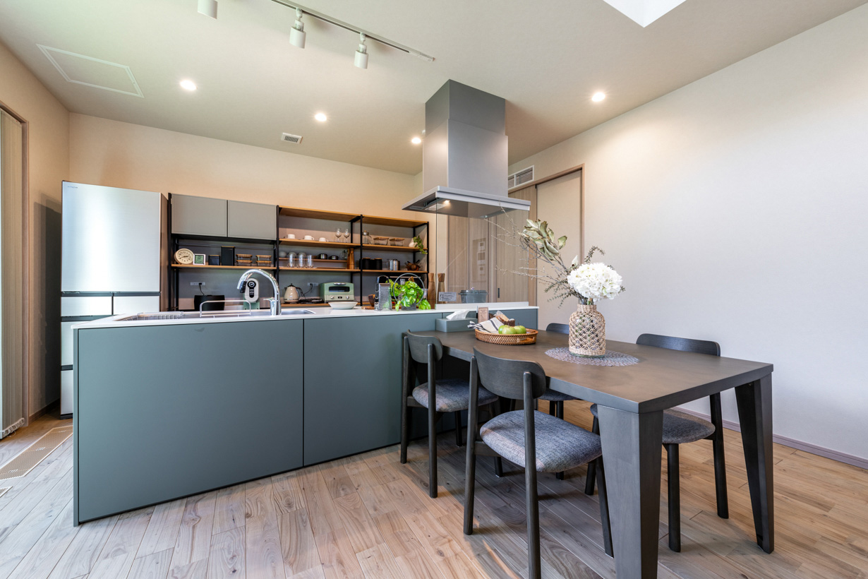 高いデザイン性と調理のしやすさを両立させたキッチン