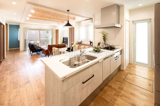 ［大阪府貝塚市：モデルハウス]南大阪南住宅展示場／ダブル断熱／nearly zeh／キッチン