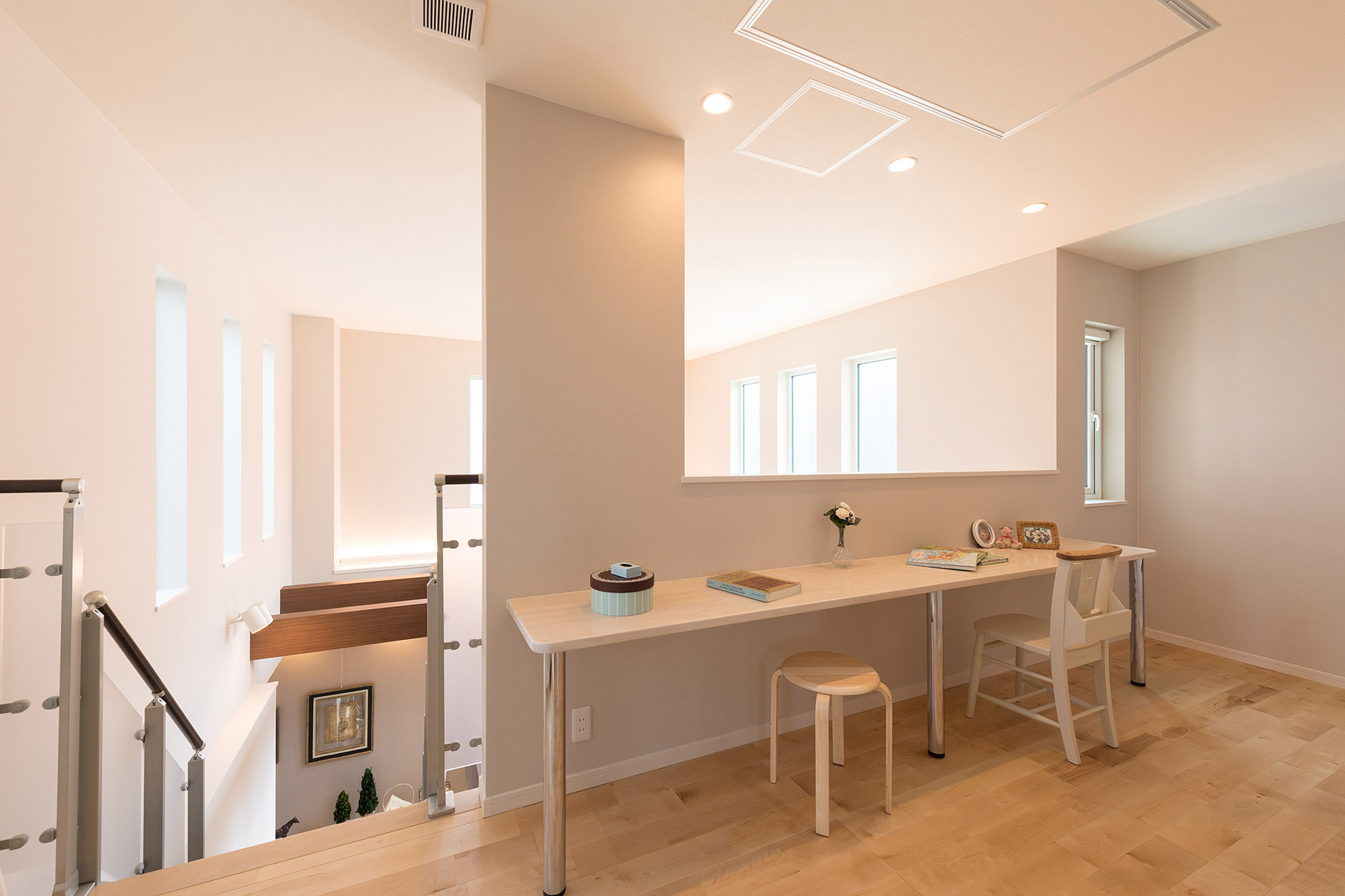 ［和歌山県和歌山市:モデルハウス]和歌山住宅展示場／ダブル断熱／ZEH／全館空調／ファミリーライブラリー／吹き抜け／間接照明