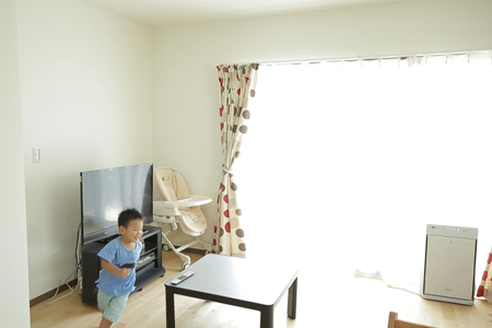 兵庫県川西市:無垢床/リビング