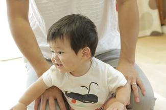 兵庫県川西市:無垢床/リビング