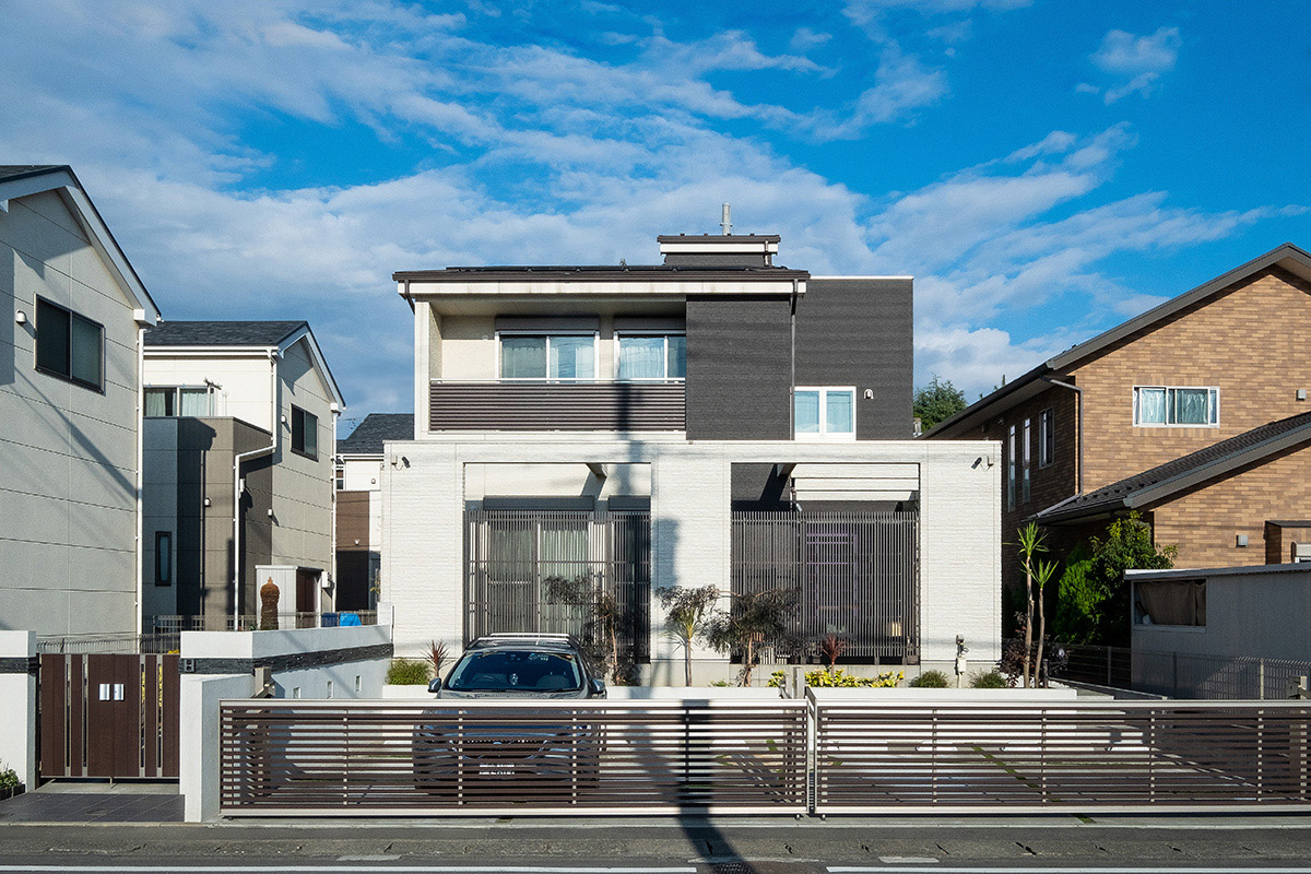 ［神奈川県相模原市］高気密・高断熱の省エネ住宅ヤマト住建の建築実例二世帯住宅の外観