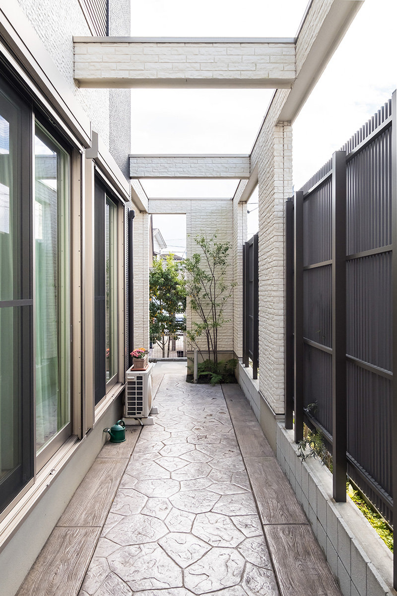 ［神奈川県相模原市］高気密・高断熱の省エネ住宅ヤマト住建の建築実例二世帯住宅のテラス