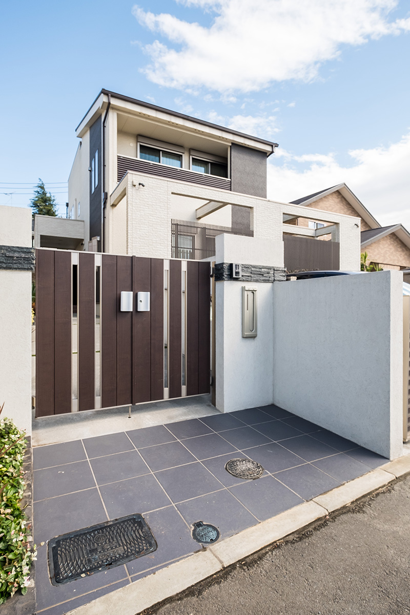 ［神奈川県相模原市］高気密・高断熱の省エネ住宅ヤマト住建の建築実例二世帯住宅の外観