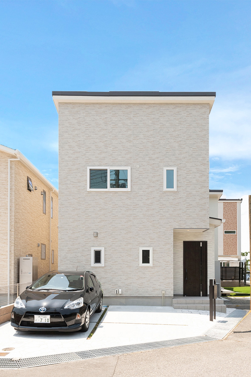 ［神戸市］高気密・高断熱のZEH（ゼロエネルギーハウス）ヤマト住建の建築実例お客様のお家のシャープな外観