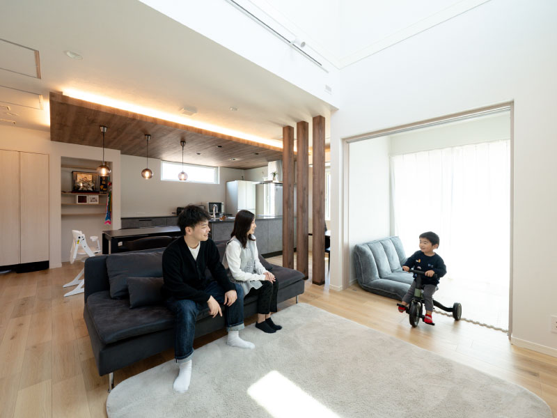 建て替えた住まいのリビング